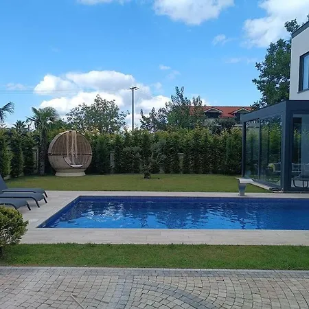 Ξενοδοχείο Luxury *