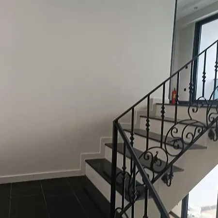 Luxury Ξενοδοχείο *