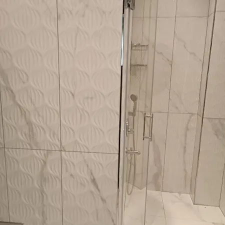 Luxury Ξενοδοχείο *